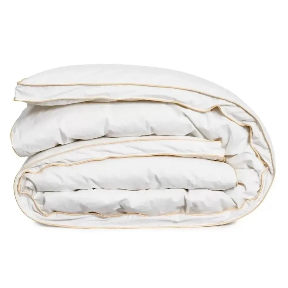 Vuodetekstiilit^Familon Down Warm tuplapeitto 230x210 cm 1400 g