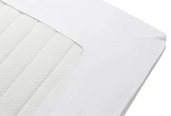 Vuodetekstiilit^Familon Percale Organic muotolakana valkoinen 90x200+20