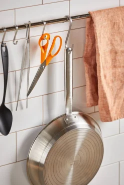 Paistoastiat^Fiskars All Steel pure paistinpannu 28 cm, pinnoittamaton