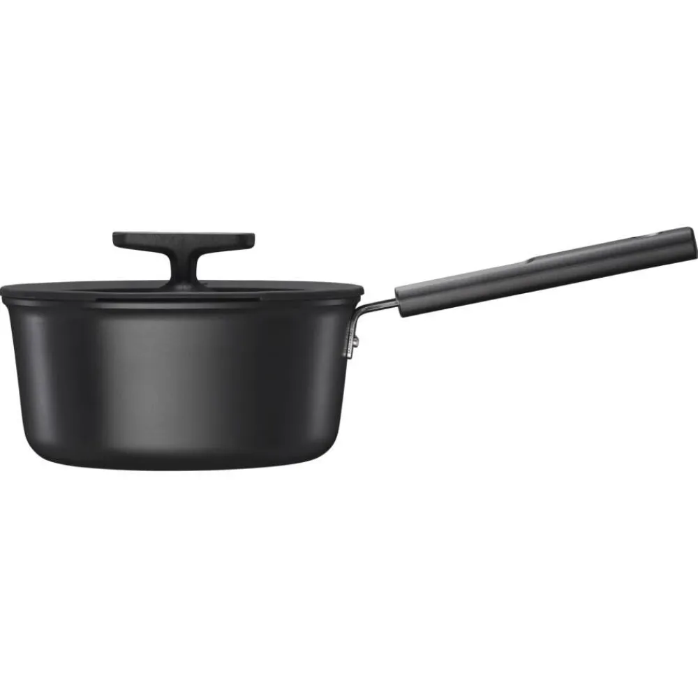 Keittoastiat^Fiskars Hard Face kasari 1,8 l kannella