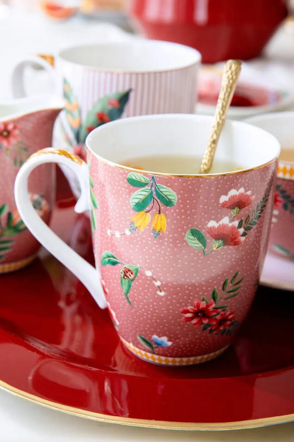 Astiat^Pip Studio muki La Majorelle 350 ml Pink