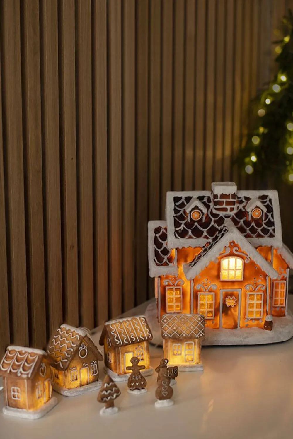 Koriste- Ja Kausivalot^Star Trading koristekylä Gingerville 24,5 cm