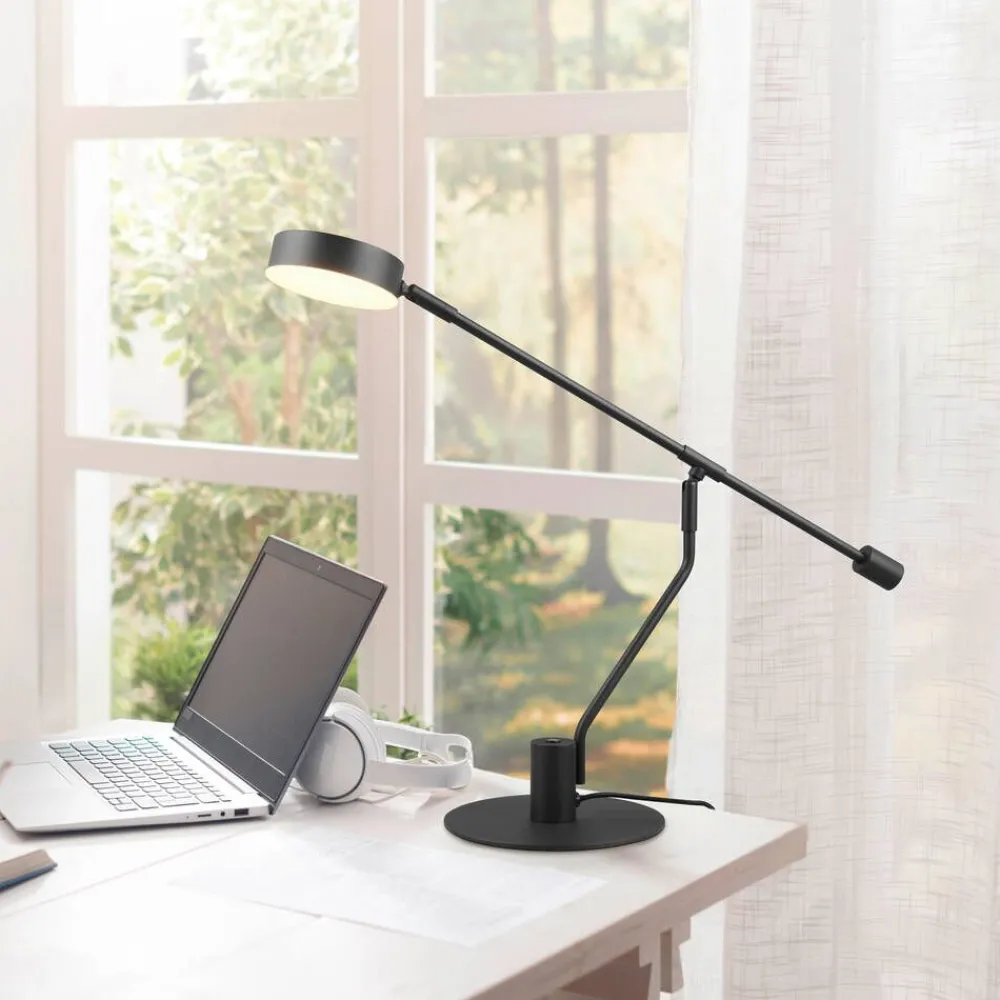 Sisustusvalaisimet^Trio Lighting LED pöytävalaisin Manduro mattamusta
