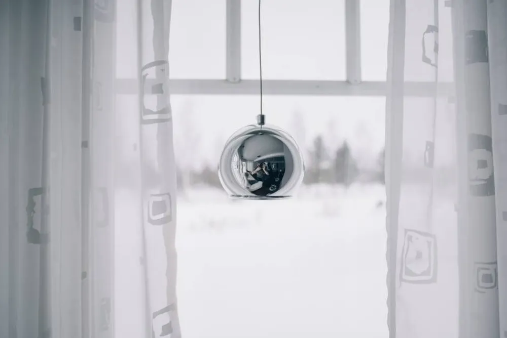 Sisustusvalaisimet^Virvatuli riippuvalaisin Bollen 1-os. LED kromi