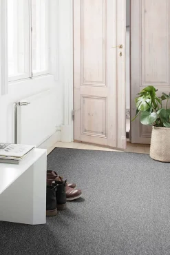 Käytävämatot^VM-Carpet Balanssi 98 tummanharmaa, 80*250m, kantti 5460