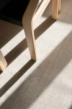 Pyöreät Matot^VM-Carpet Esmeralda 71 valkoinen, Ø 200 cm, kantti 009 B