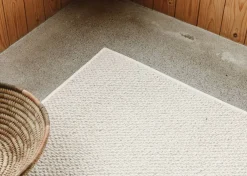 Keskilattiamatot^VM-Carpet Hehku, 69 valkoinen 133*200 cm, kantti 1 B