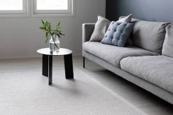 Keskilattiamatot^VM-Carpet Lyyra 52 valkoinen 160*230 cm, kantti 1