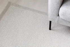 Keskilattiamatot^VM-Carpet Lyyra 52 valkoinen 160*230 cm, kantti 1