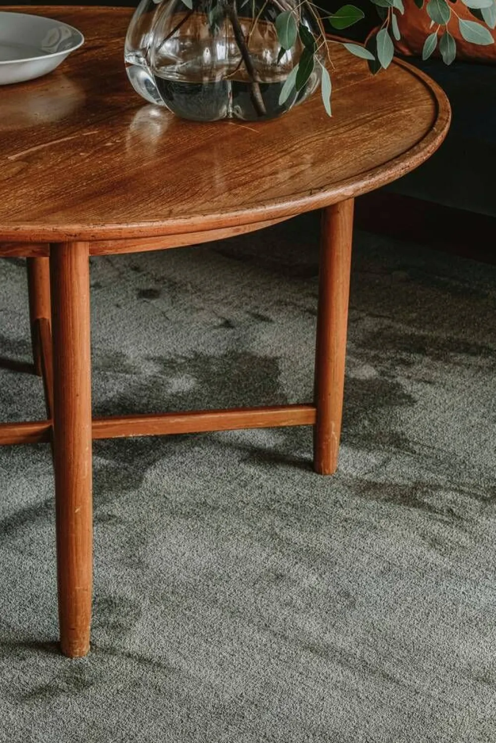 Keskilattiamatot^VM-Carpet Puuteri 164 oliivi, 133*200 cm, kantti 5921